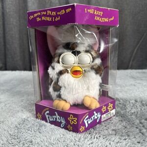 Vintage 1998 Furby Tiger Electronics "SNOW LEOPARD" New Open Box 70-800